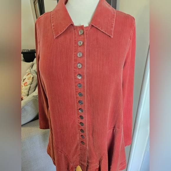 Soft Surroundings. Top. 217 - Picture 2 of 6